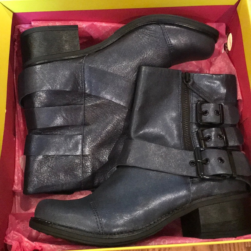 Kenneth Cole Reaction boots